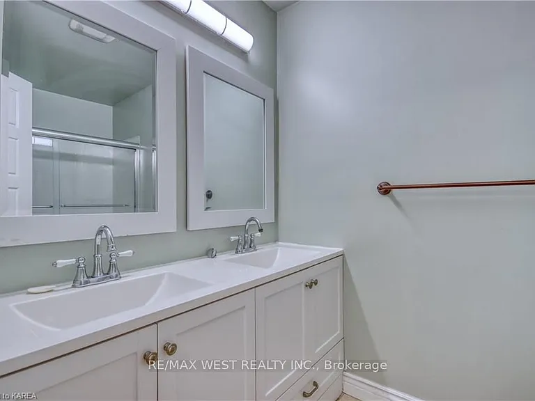 24 Bernadette Ct #MAIN FLOOR — Photo 14
