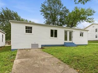 1209 N Central Ave, Monett, MO 65708