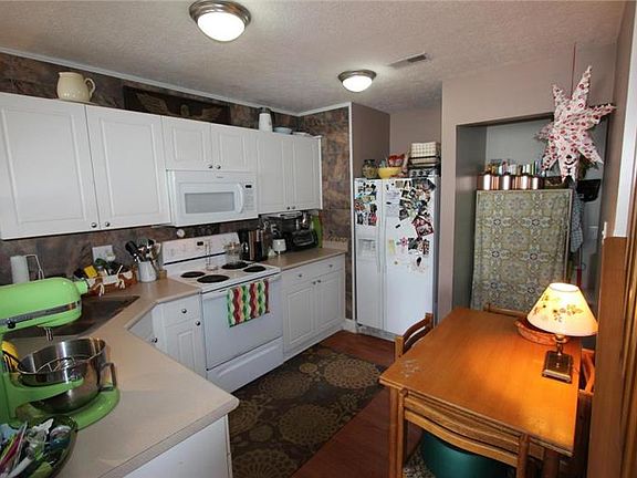 2nd image of 288 Lost River Dr