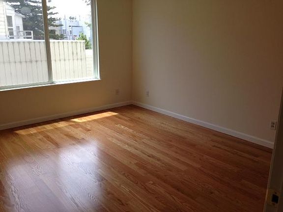 2nd image of 311 Lincoln Way APT 3