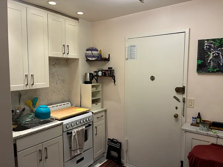 1420 York Ave #2J — Photo 2