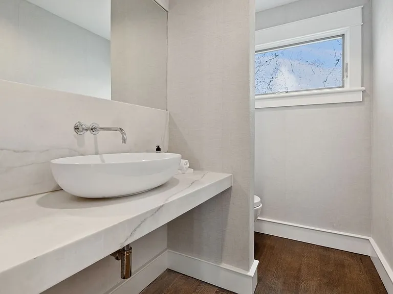640 Old Stone Hwy — Photo 11