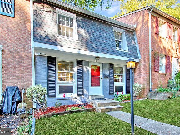 3rd image of 1588 Potomac Heights Dr Unit 232