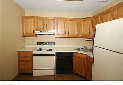 4th image of 604 Twin Circle Dr