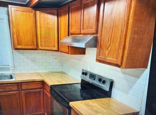 1105 Avery St, Morehead City, NC 28557