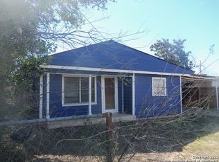559 Augustin St, Uvalde, TX 78801