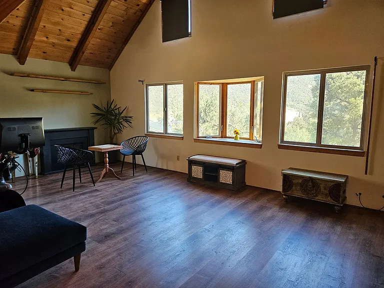 1317 Leisure Ln — Photo 7