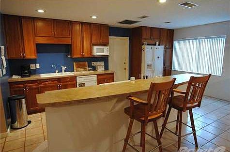 3rd image of 3822 Southview Dr