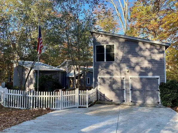 650 Four Oaks Rd, Clarksville, VA 23927