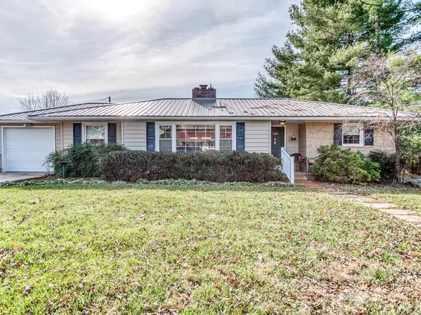 128 Hemlock St, Marion, VA 24354