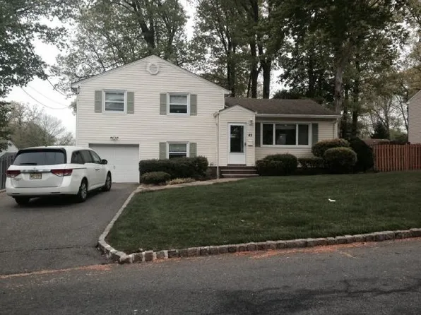 42 Cobblewood Rd, Livingston, NJ 07039