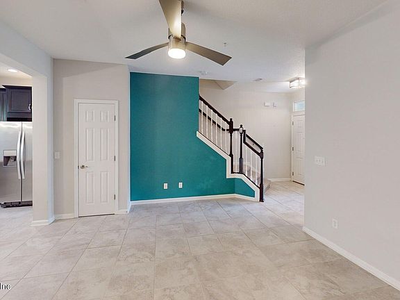 5th image of 144 PARADAS Place