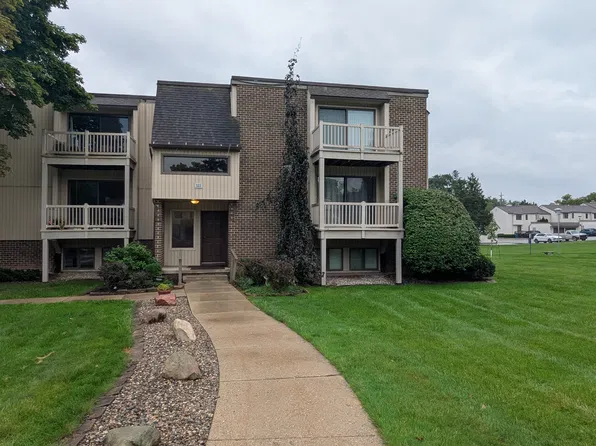 523 Bainbridge Dr APT 25, East Lansing, MI 48823