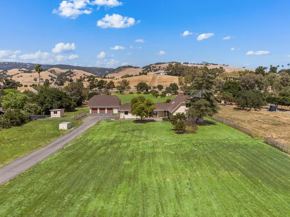 10980 New Ave, Gilroy, CA 95020