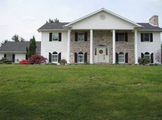1620 Wintergreen Rd, Palmerton, PA 18071