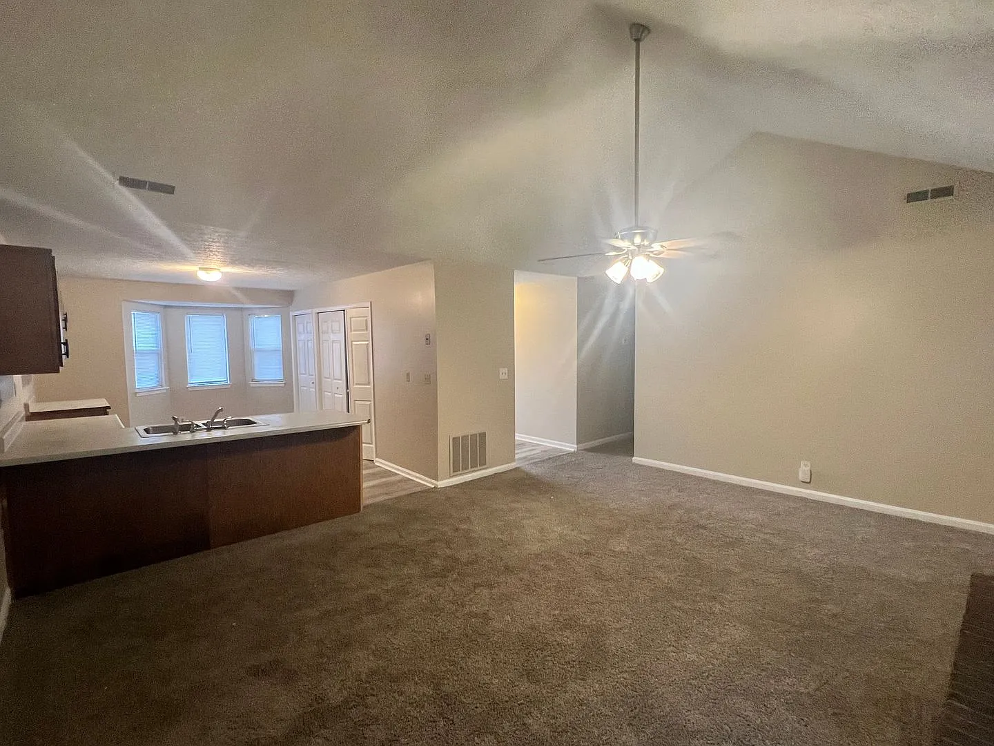 Highview — Photo 3