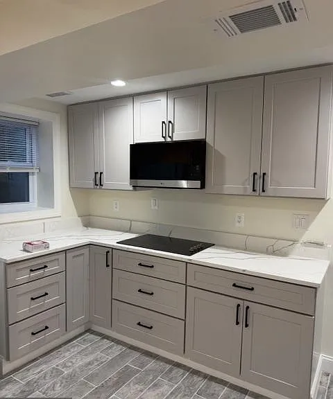 1104 Eastbourne Pl — Photo 3