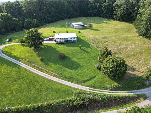 2nd image of 606 Big Hill Rd