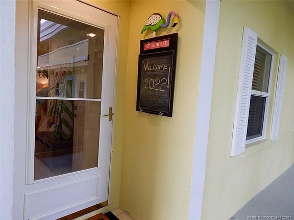4th image of 1600 SE Saint Lucie Blvd APT 401
