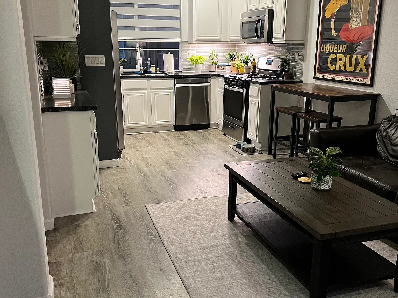 3 bed, 1279 sqft, $4,500 — Photo 4