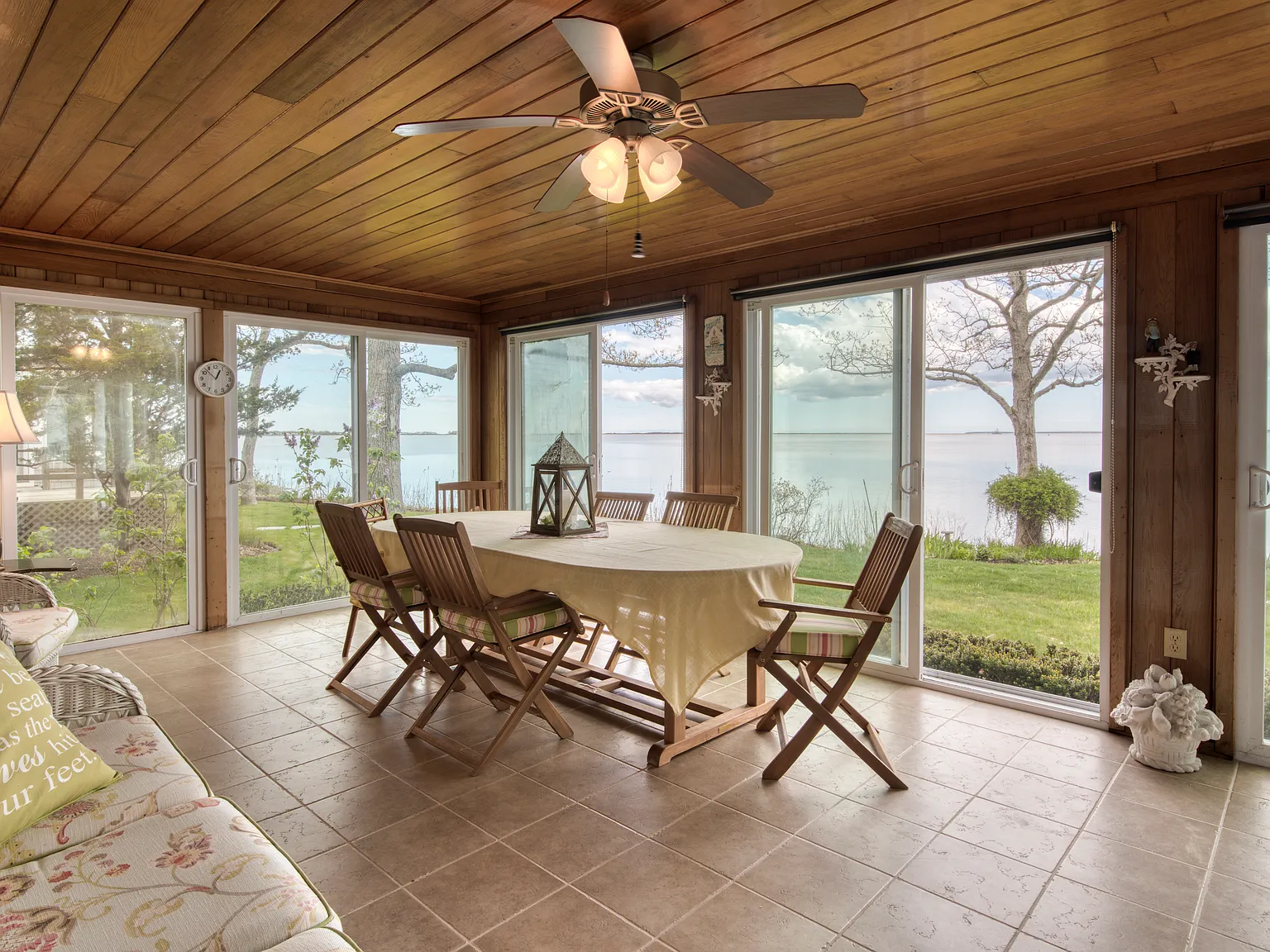 Waterfront Rental on the Bay — Photo 4