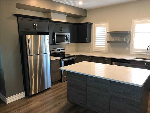 3rd image of 804 New Amherst Blvd