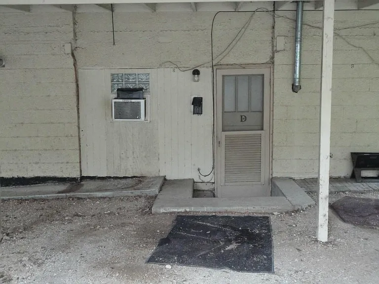 3205 Grooms St #D — Photo 11