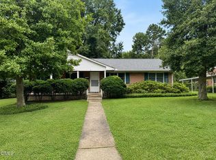 215 Bidney Dr, Burlington, NC 27215