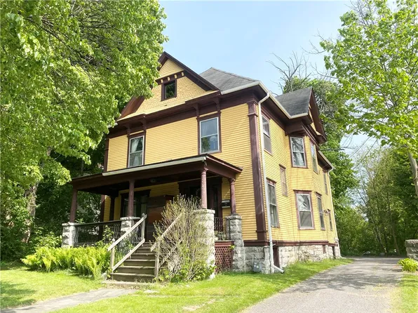 228 Genesee St, Auburn, NY 13021