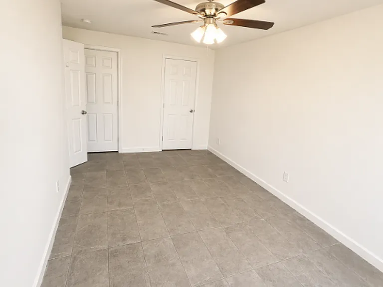 1802 Stewart St — Photo 8