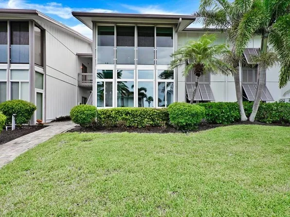 6046 W Peppertree Way, Sarasota, FL