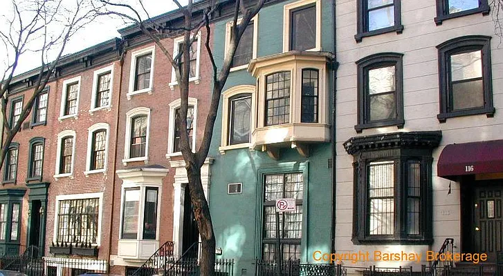Sold by Barshay Brokerage | media 15