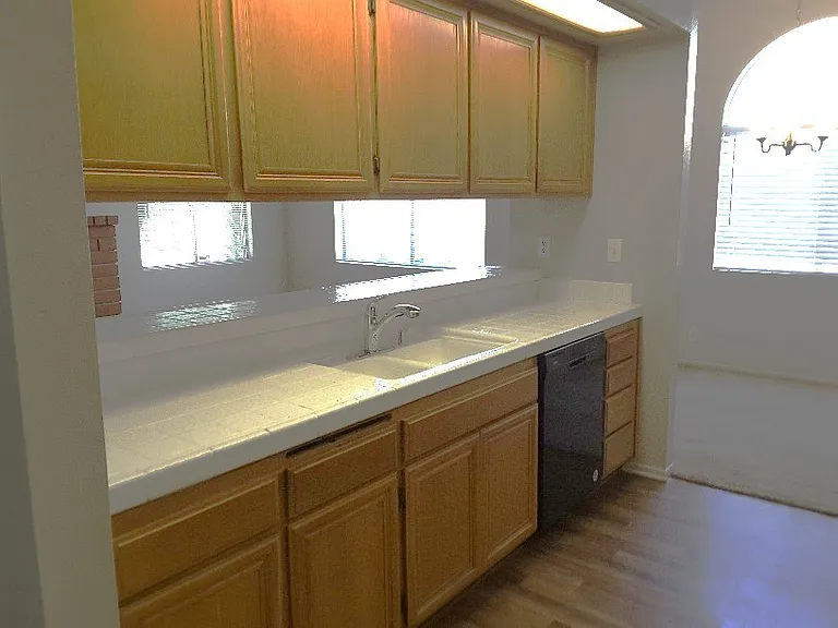 2316 Lightcap St — Photo 3