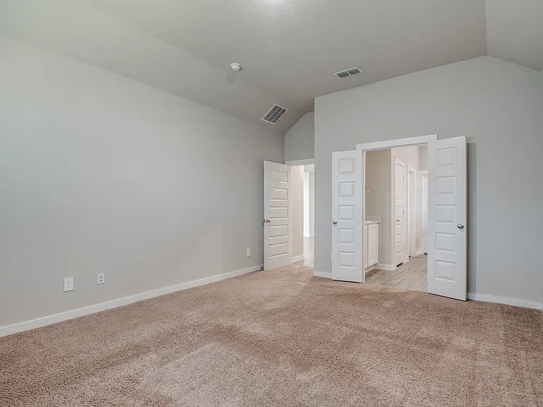 2412 Green River Rd — Photo 11