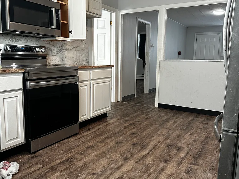 16 Lincoln Ave #16B — Photo 3