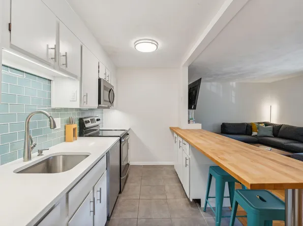 129 Pine Street #9, Portland, ME 04102