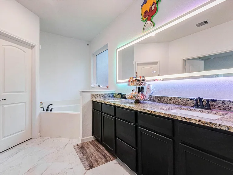22127 Roxanne Field Ln — Photo 21
