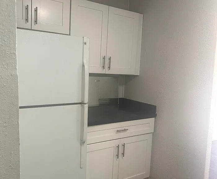9238 N 7th Ave #7 — Photo 3