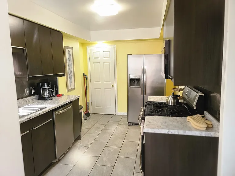 18003 Hartwell Ave — Photo 10