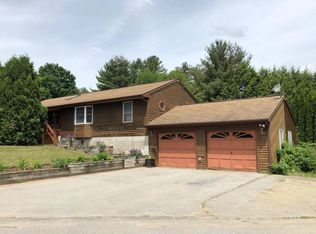 15 Reservoir Dr, Queensbury, NY 12804