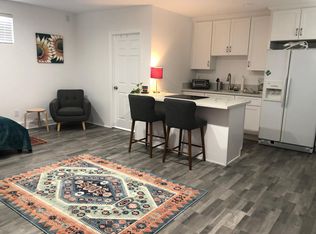7408 Delco Pl, Winnetka, CA 91306