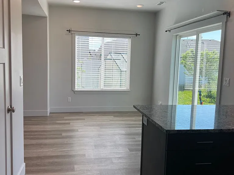 835 S 2380 W — Photo 14