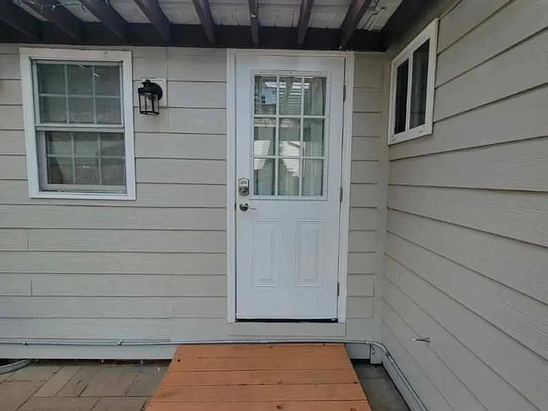 111 Jackson St — Photo 3