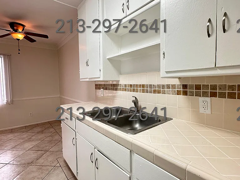 636 N Harvard Blvd #17 — Photo 4