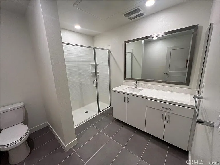 1402 N Nolita — Photo 13