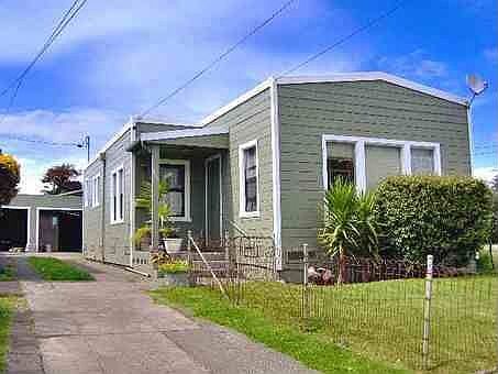1st image of 946 9th St