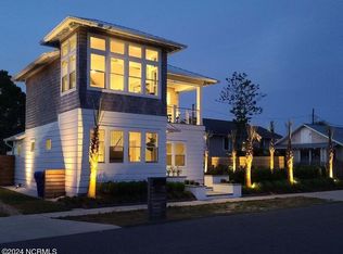 302 Raleigh Ave, Carolina Beach, NC 28428