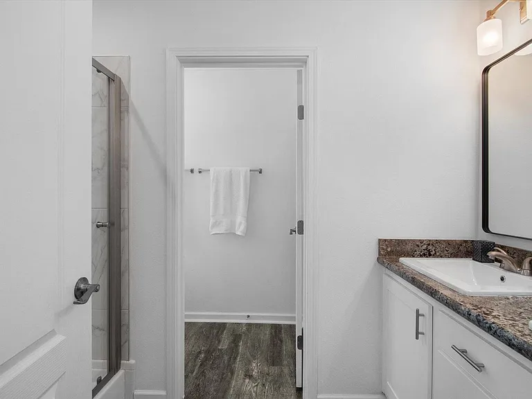 1284 Plymouth Pl — Photo 48