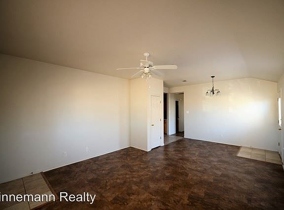 3rd image of 2700 Lucille Dr