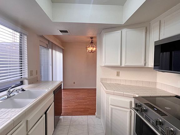 3rd image of 9280 Towne Centre Dr Unit 43